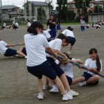 ４