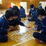 ６