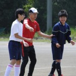 ３