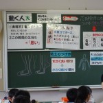 ４