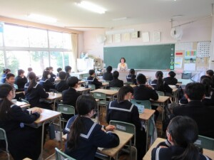 ５月８日（木）　読み聞かせ（１学年）