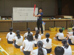 ６月１１日（水）３名の教育実習生が頑張っています
