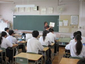 ９月１１日（木）　読み聞かせ